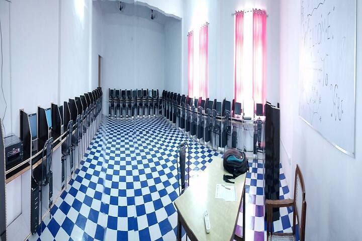 Patel Panchayati College of Pharmacy campus in Barabanki, Uttar Pradesh, India — photo 4