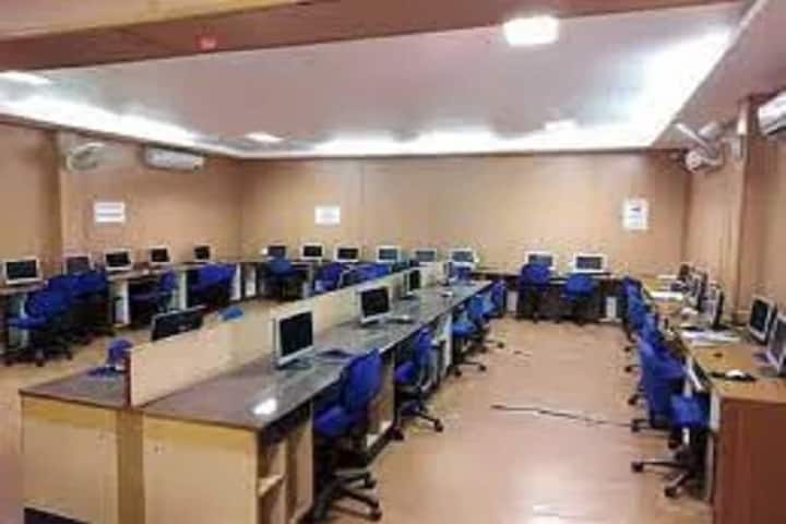 Shri Indra Ganesan Institute of Medical Science Siddha Medical College campus in Tiruchirappalli, Tamil Nadu, India — photo 2