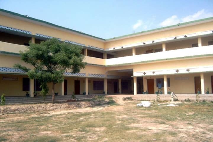 Sant Lakhan Das Naga Baba Pachotter Degree College campus in Ghazipur, Uttar Pradesh, India — photo 1