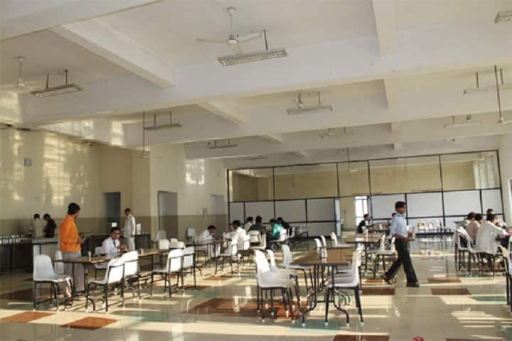 Sri Murugha Rajendra Swamiji B Ed and M Ed College campus in Saraswathipuram, Karnataka, India — photo 5