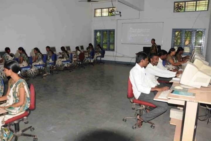Jagadguru Panchacharya College of Education campus in Gadag, Karnataka, India — photo 3