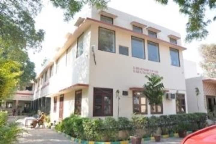 Rao Lal Singh College of Education campus in Gurugram, Haryana, India — photo 1