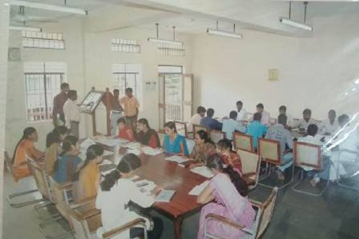 DBHPS Rajiv Gandhi B Ed College campus in Dharwad, Karnataka, India — photo 4