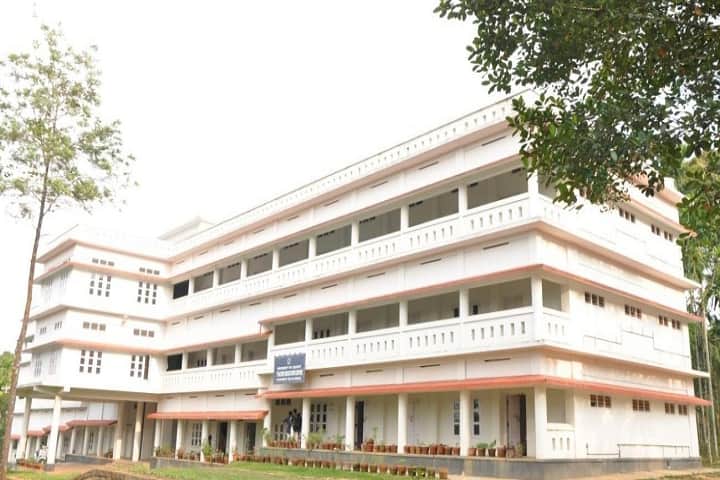 Calicut University Teacher Education Centre campus in Calicut, Kerala, India — photo 2