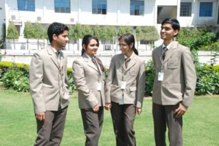 IIMT Management College campus in Meerut, Uttar Pradesh, India — photo 5