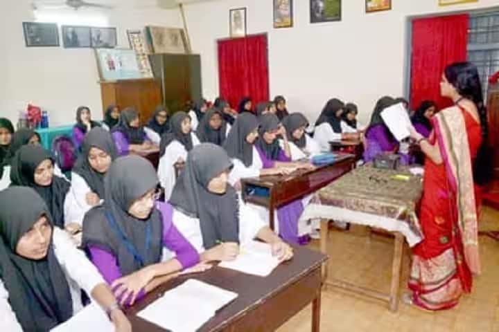 Dr Zakir Husain Urdu Junior College of Education campus in Nagpur, Maharashtra, India — photo 2
