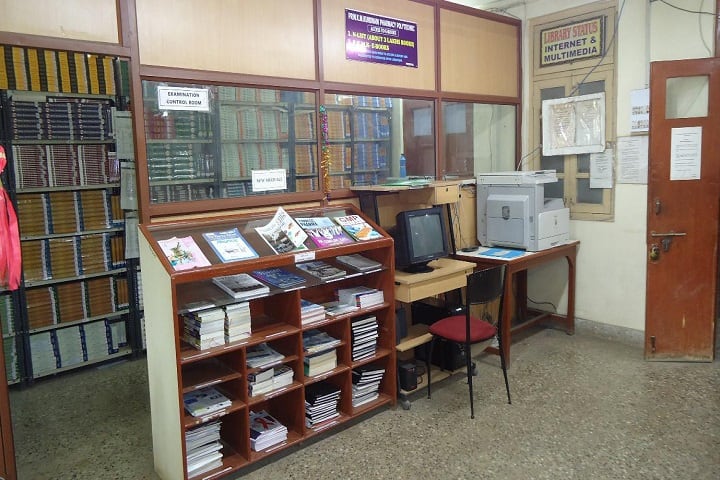 Principal KM Kundnani Pharmacy Polytechnic campus in Ulhasnagar, Maharashtra, India — photo 4
