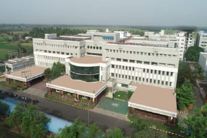 Shri Venkateswara College of Pharmacy campus in Puducherry, India — photo 1