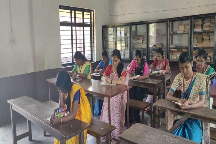 SNS Samajam Teacher Training Institute campus in Thrissur, Kerala, India — photo 1