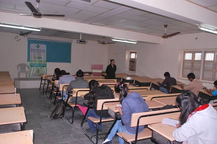 Shri Sarvajanik Pharmacy College campus in Mehsana, Gujarat, India — photo 3