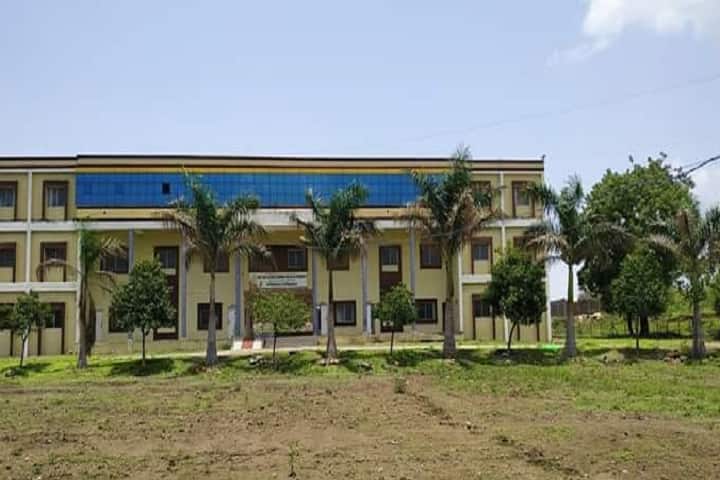 Shri Sant Gajanan Maharaj College of Pharmacy, Buldana campus in Buldana, Maharashtra, India