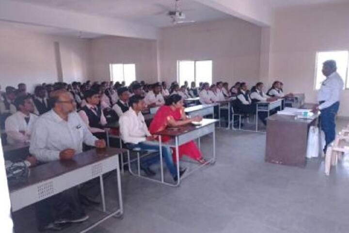 Shri Sant Gajanan Maharaj College of Pharmacy campus in Buldana, Maharashtra, India — photo 2