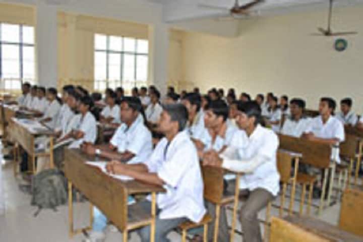 Shri Swami Vivekanand Shikshan Sanstha Institute of Pharmacy campus in Miraj, Maharashtra, India — photo 2