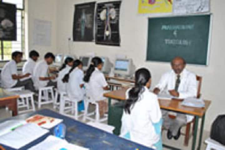 Shri Swami Vivekanand Shikshan Sanstha Institute of Pharmacy campus in Miraj, Maharashtra, India — photo 3