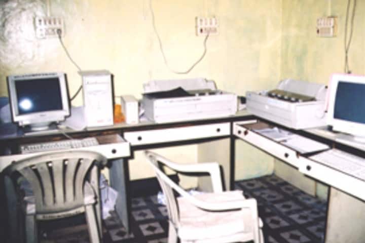 Shri Swami Vivekanand Shikshan Sanstha Mahila Shikshanshastra Mahavidyalaya campus in Tasgaon, Maharashtra, India — photo 3