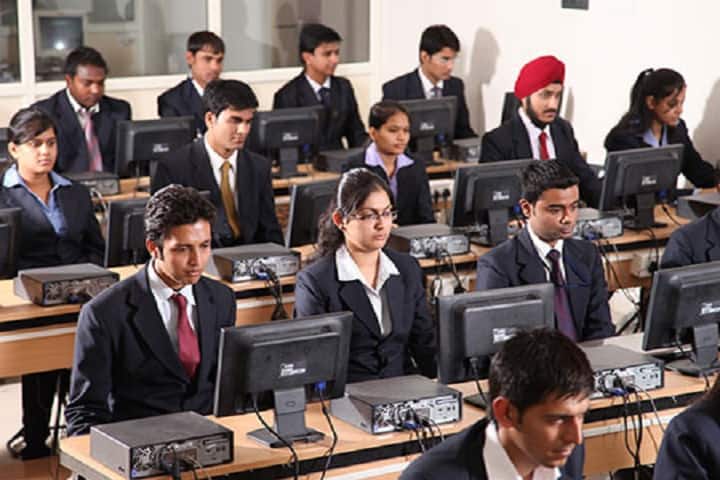 Shri Siddhi Vinayak College of Pharmacy campus in Agra, Uttar Pradesh, India — photo 5