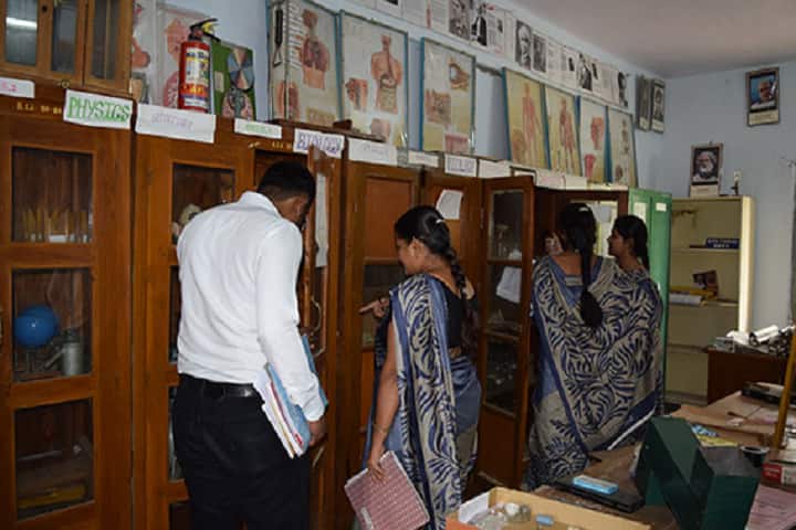 Shri Swami Vivekanand Shikshan Sanstha College of Education campus in Osmanabad, Maharashtra, India — photo 4