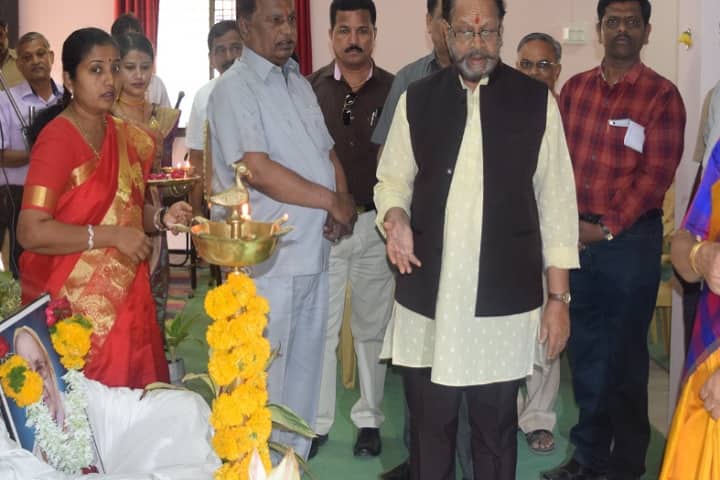 Shri Swami Vivekanand Shikshan Sanstha College of Education campus in Osmanabad, Maharashtra, India — photo 6