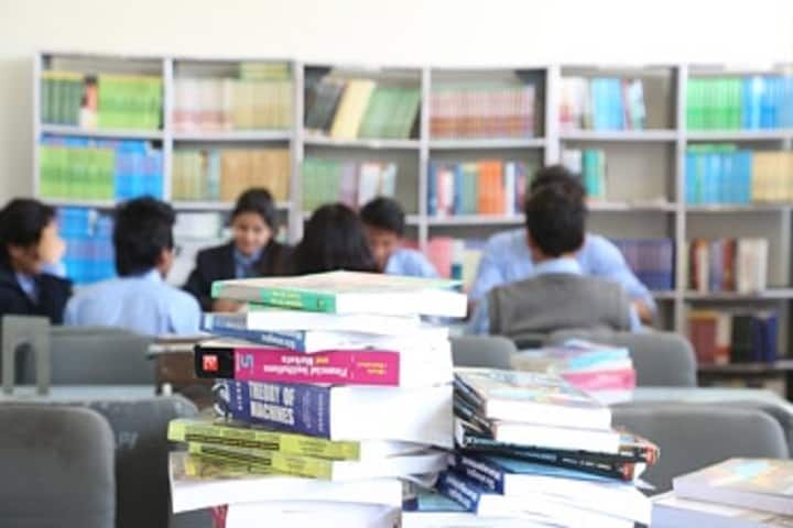 School of Pharmacy campus in Dehradun, Uttarakhand, India — photo 3