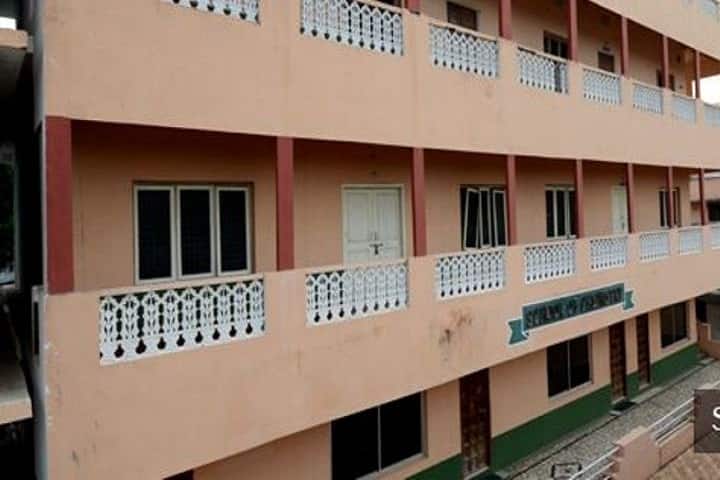 Rajiv Gandhi Degree College campus in Rajahmundry, Andhra Pradesh, India — photo 2