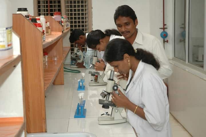 Rajiv Gandhi Degree College campus in Rajahmundry, Andhra Pradesh, India — photo 3