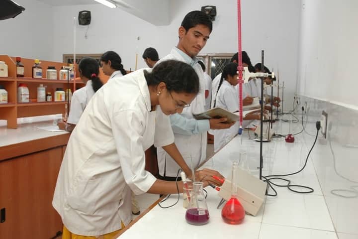 Rajiv Gandhi Degree College campus in Rajahmundry, Andhra Pradesh, India — photo 5