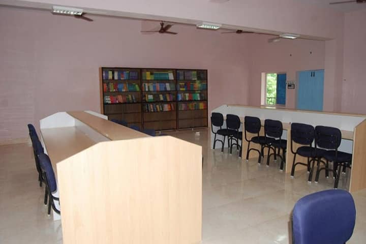 Rajiv Gandhi Degree College campus in Rajahmundry, Andhra Pradesh, India — photo 6