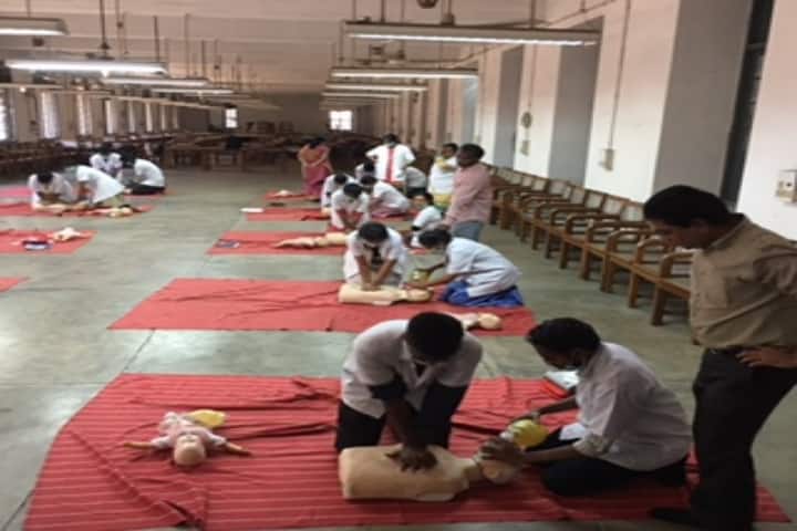 Andhra Medical College campus in Visakhapatnam Port, Andhra Pradesh, India — photo 4