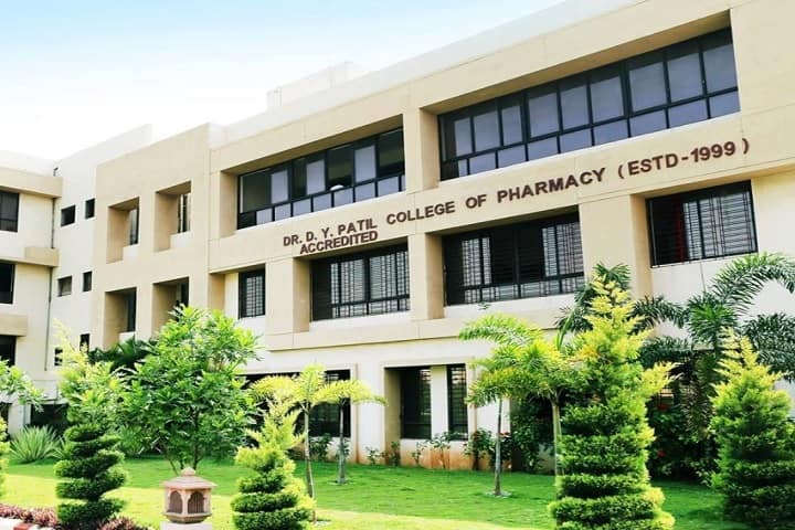 Padmashree Dr DY Patil Institute of Pharmacy campus in Akurdi, Maharashtra, India — photo 1