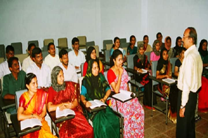 MES Training College campus in Ernakulam, Kerala, India — photo 2