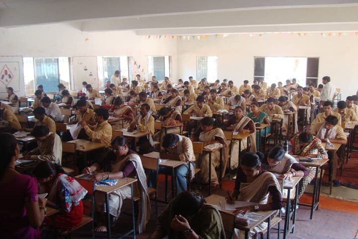 Lal Bahadur Shastri College of Education campus in Baloda, Chhattisgarh, India — photo 2