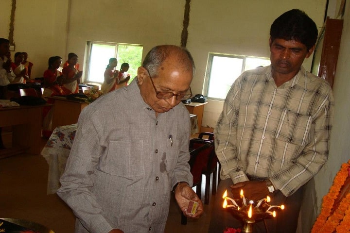 Lal Bahadur Shastri College of Education campus in Baloda, Chhattisgarh, India — photo 3