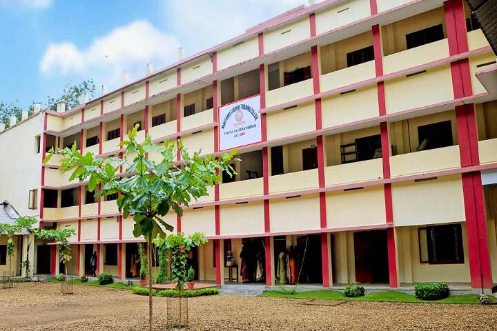Mar Thoma Teachers Training College campus in Edakulam, Kerala, India — photo 1