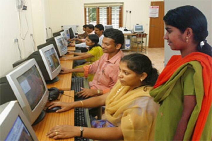 Mar Thoma Teachers Training College campus in Edakulam, Kerala, India — photo 3