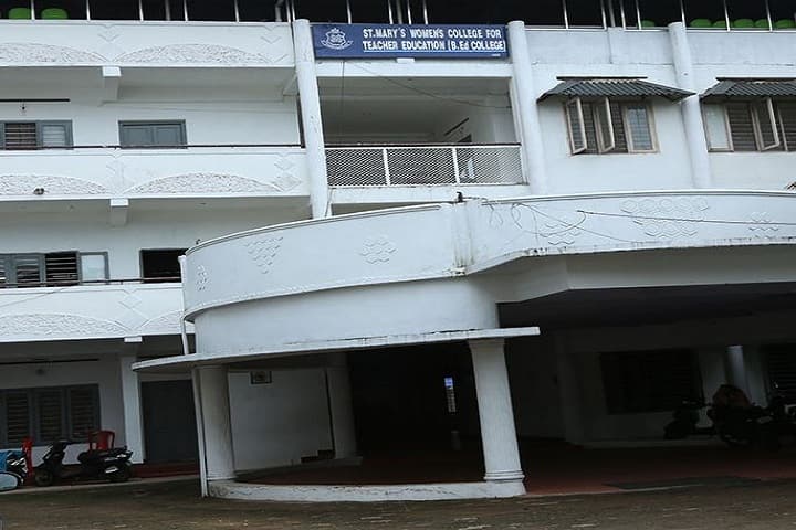 St Mary's Women's College for Teacher Education campus in Thiruvalla, Kerala, India — photo 1