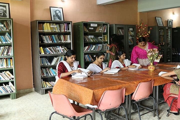 St Mary's Women's College for Teacher Education campus in Thiruvalla, Kerala, India — photo 3
