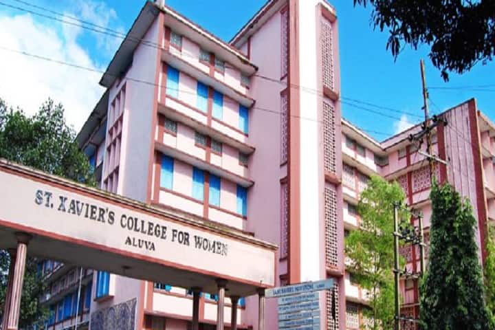 St Xavier's Training College for Women campus in Aluva, Kerala, India — photo 3