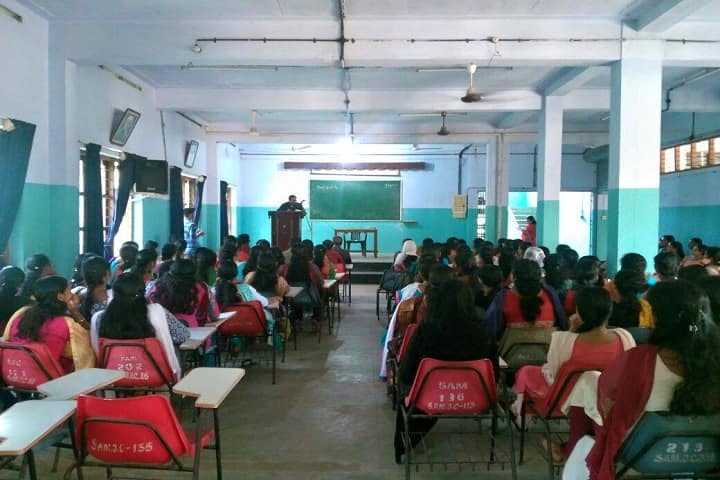 Sahodaran Ayyappan Memorial College of Education campus in Manakunnam, Kerala, India — photo 5