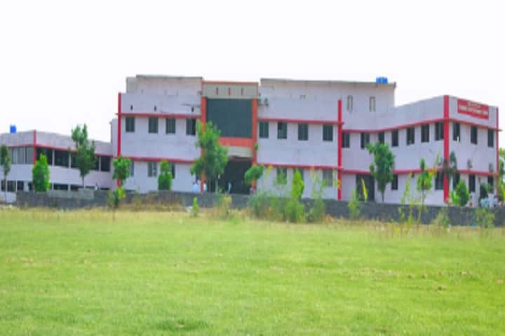 P Wadhwani College of Pharmacy campus in Yavatmal, Maharashtra, India — photo 1