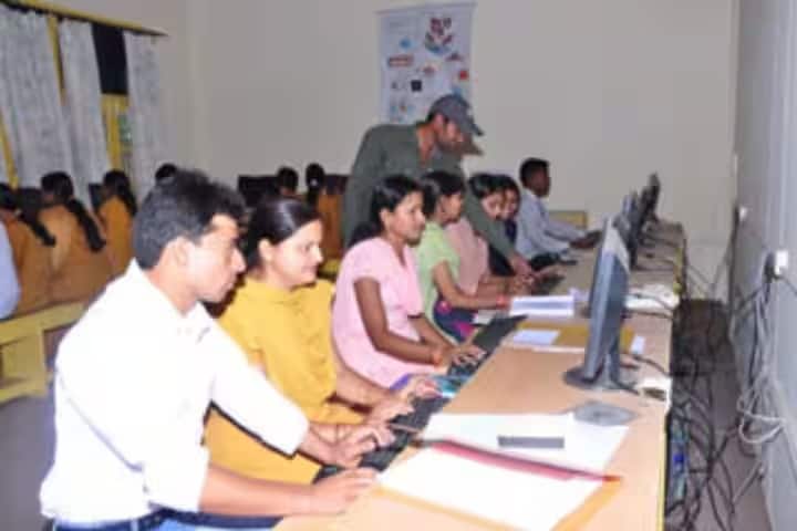 Hari Om Shiv Om College of Education campus in Yamuna Nagar, Haryana, India — photo 2