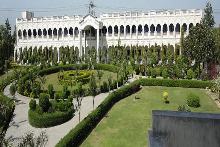 Shri Gopichand College of Pharmacy campus in Baghpat, Uttar Pradesh, India — photo 1
