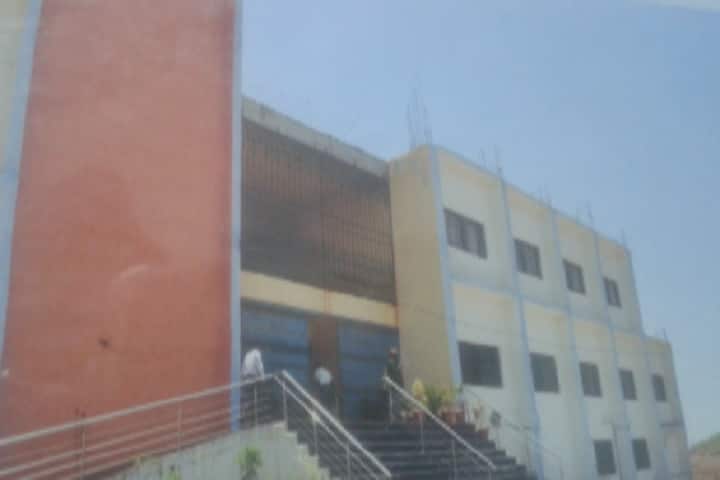 Oyster Institute of Pharmacy campus in Aurangabad, Maharashtra, India — photo 1
