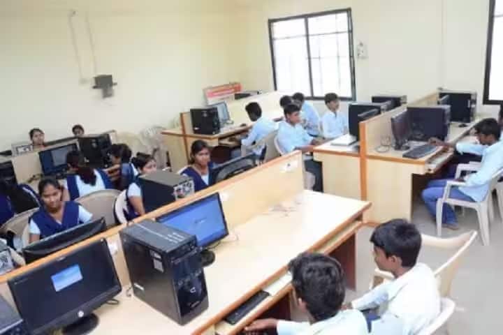 Indira Gandhi College campus in Nanded, Maharashtra, India — photo 5