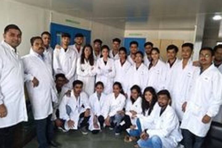 Shri Gulabrao Deokar College of Pharmacy campus in Jalgaon, Maharashtra, India — photo 4