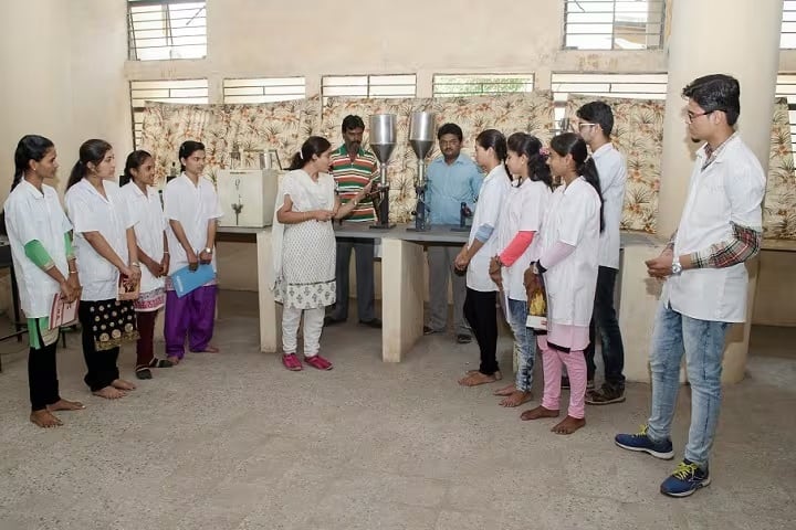 Shri Gulabrao Deokar Institute of Pharmacy and Research Center campus in Jalgaon, Maharashtra, India — photo 4