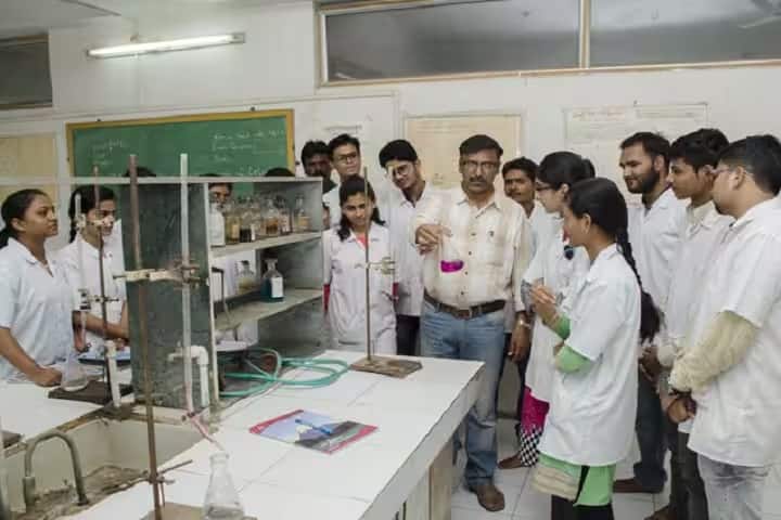 Shri Gulabrao Deokar Institute of Pharmacy and Research Center campus in Jalgaon, Maharashtra, India — photo 6