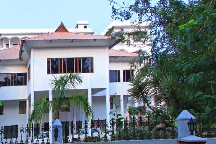 Labour India College of Teacher Education campus in Marangattupilly, Kerala, India — photo 1