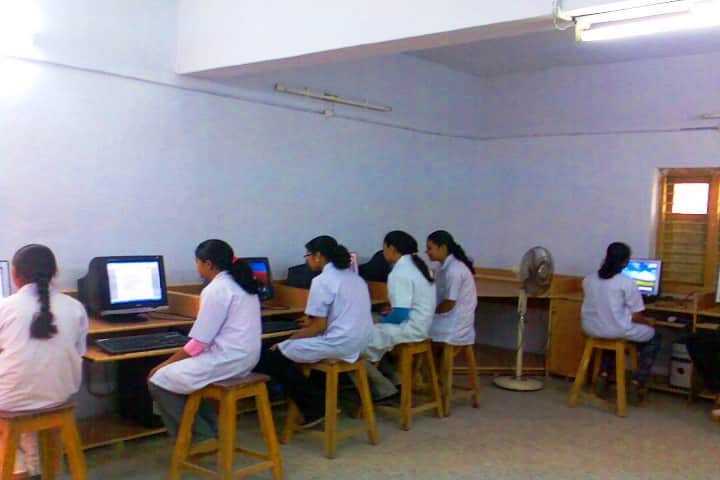 Shri BM Shah College of Pharmacy campus in Modasa, Gujarat, India — photo 4