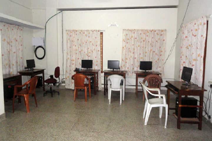 St Josephs Training College campus in Kottayam, Kerala, India — photo 3