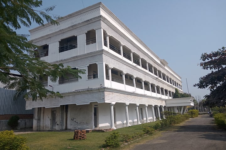 Shantiniketan Women's College of Education campus in Nagpur, Maharashtra, India — photo 1
